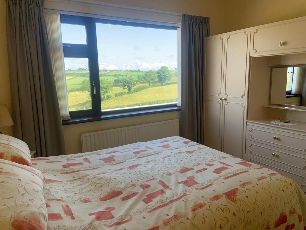 Gracey'S Hillside Lodge Ballyward 外观 照片